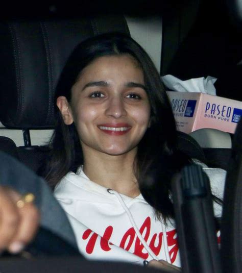 alia bhatt is all smiles after wrapping last schedule of kalank see