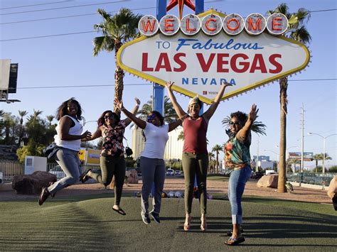 Only Days After Massacre Party Resumes On Las Vegas Strip