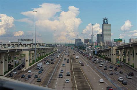 texas slashes tollway fines houston drivers  faced   tier system