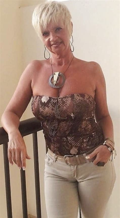 Sexy Gilf Milf And Cleavage 83 Pics Xhamster