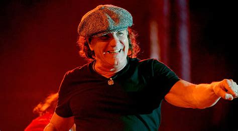 Ac Dc Deshalb Trägt Brian Johnson Live Immer Eine Mütze