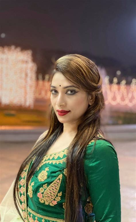 dr sabrina arif hot pictures and viral video link new video
