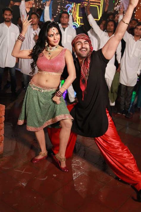 Veena Malik Hot Navel In Punjab Movie Item Song Tamil
