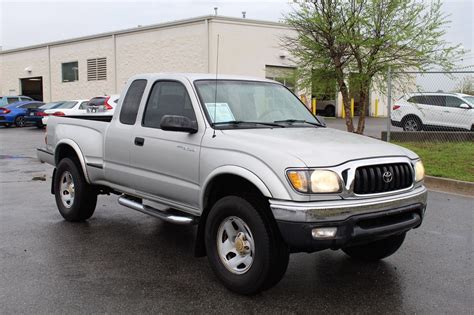 pre owned  toyota tacoma prerunner extended cab pickup