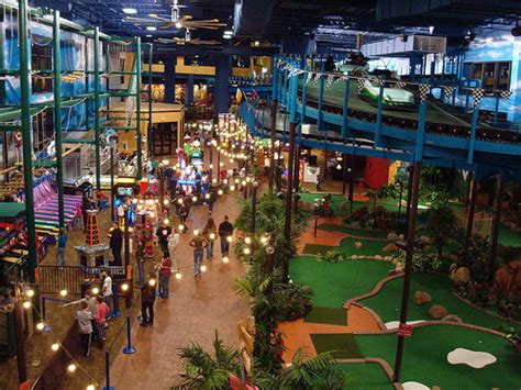 top  indoor family entertainment centers   world