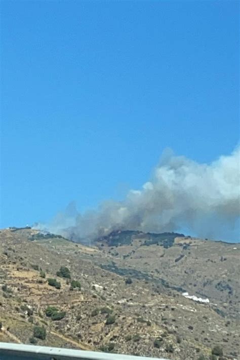 paniek bij bewoners van polopos heftige brand woedt vlakbij rtl nieuws