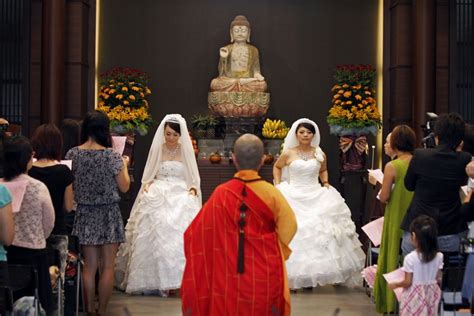 est100 一些攝影 some photos buddhist same sex wedding in