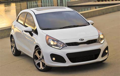 kia pride  review amazing pictures  images    car