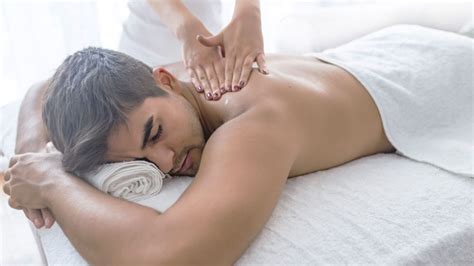 the benefits of deep tissue massage 6 ways it can help you