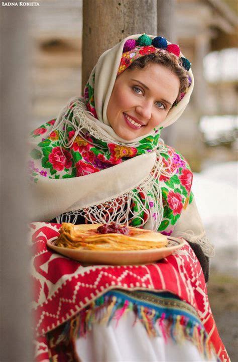 beautiful slavic girls in traditional outfits 48 pics