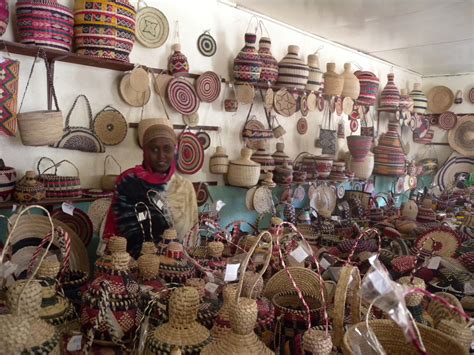 artisanat les artisans invites  redynamiser lunion regionale des cooperatives artisanales