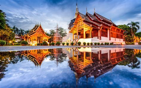 chiang mai mountain city  thailand buddhist temples decorated