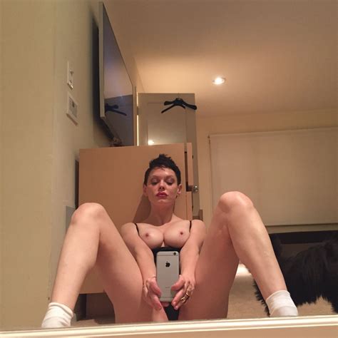 rose mcgowan nude fappening the fappening leaked nude celebs