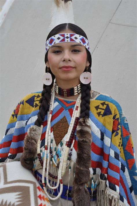 latonia andy yakama nation beadwork pendleton round up native