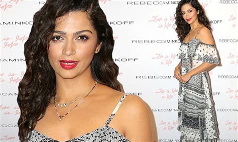 Camila Alves Wows At Rebecca Minkoff Fashion Show Daily Mail Online