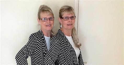 Identical Twins Wear Matching Outfits Every Day For 14 Years Photos