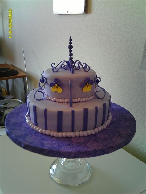beautifully embellished cakes  birthday cakes