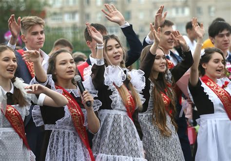 bell russias high school seniors celebrate leaving  moscow times