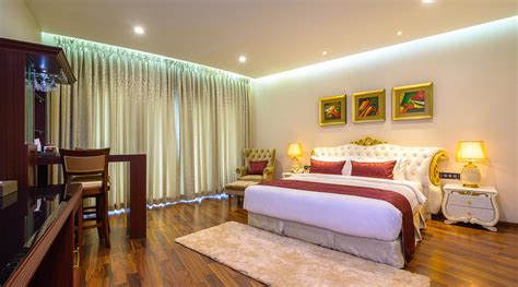 premium room  balcony  star india hotel park regis goa