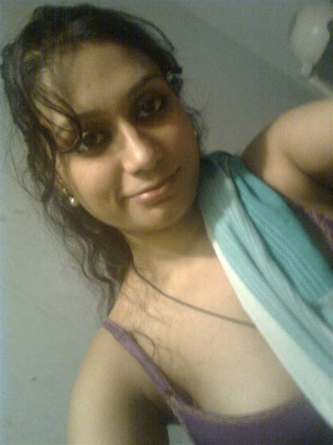 fuck my indian gf ready to get ripped off at indian paradise