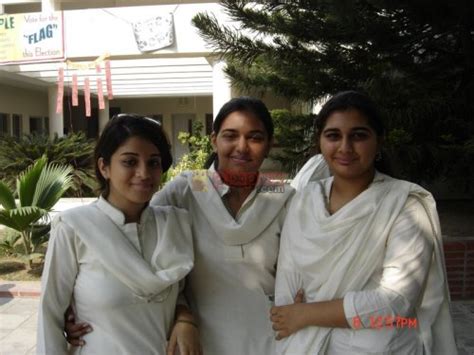 desi girls and aunties hot and sexy pictures desi school