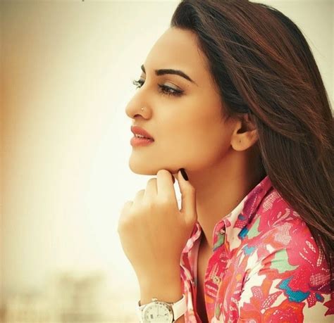 18 best of sonakshi sinha hot pics and sexy bikini photo wallpapers