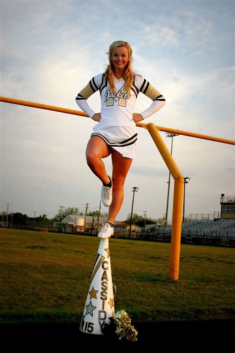 pin  cassidy menger  literally  lifestyle cheer picture poses