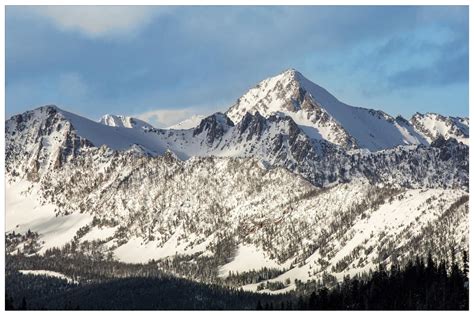 magnificent mountain ranges surrounding bozeman montana