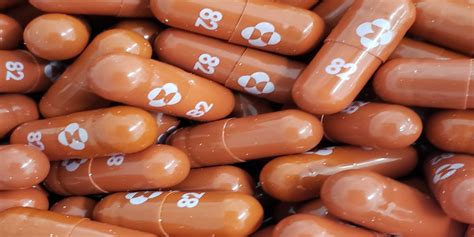 race  find  covid  treatment pill led  pfizer  drug