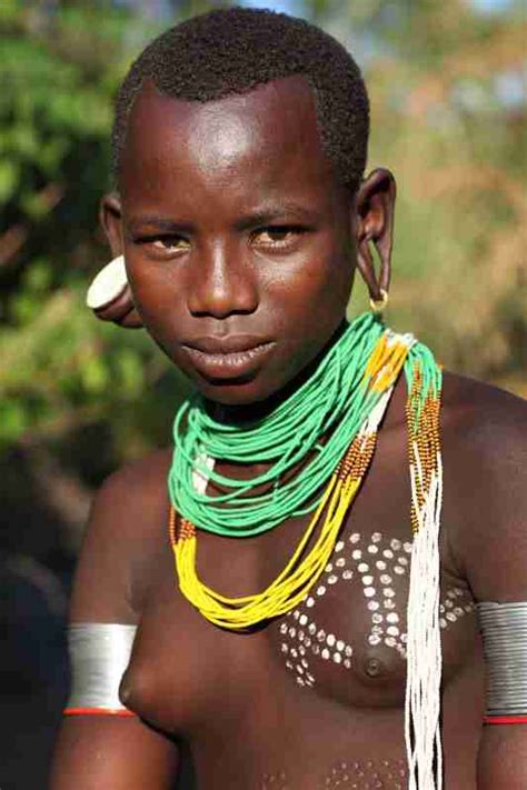 ethiopian tribes suri girl ethiopia tribes surma suri people beautiful hot naked babes