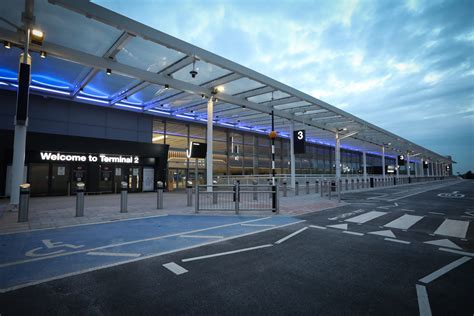 manchester airports  terminal   open  customers airlinegeekscomairlinegeekscom