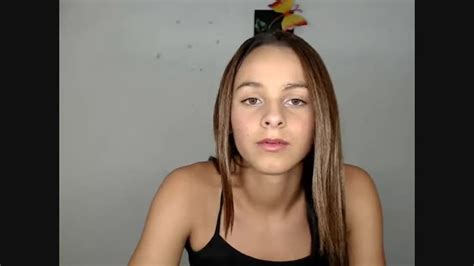 18 летняя школьница дрочит писю в секс чате shemale порно teen webcam секс малолетка школьница