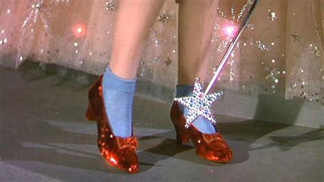 man charged  wizard  oz ruby red slippers theft