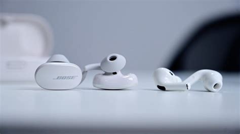 bose quietcomfort earbuds bose takes  apple airpods pro
