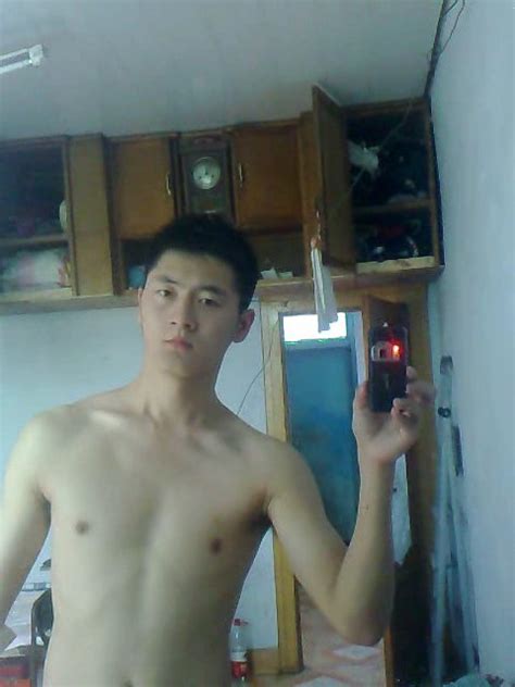 handsome chinese hunk queerclick
