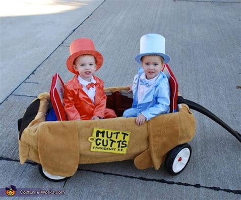 24 Twins Halloween Costume Ideas That Are So Good They Re