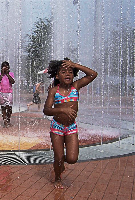 girl  water park  happened  catch  candid shot wh flickr