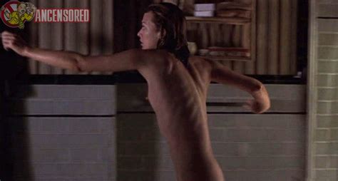 Milla Jovovich Nude Pics Seite 4
