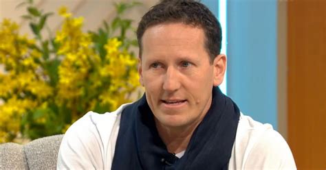 former strictly star brendan cole deletes face mask post but says he s