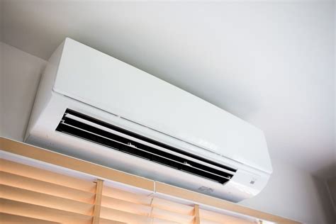 split system air conditioner  heat pump people