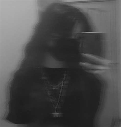 pinterest blurred aesthetic girl mirror shot face aesthetic mirror