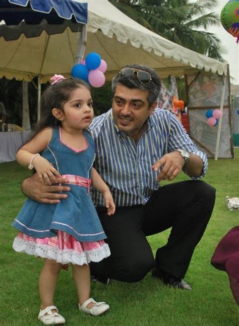 indian celebs shalini and ajith with daughter anoushka photos