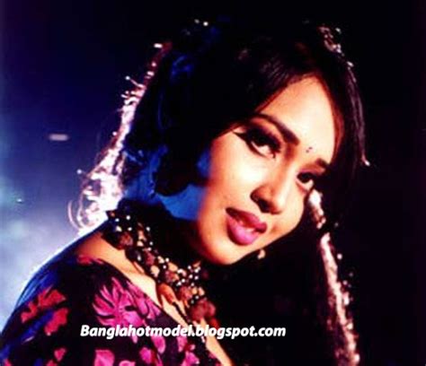 poly dhallywood cinema bangladeshi hot and sexy film actress cleavage horny exclusive photo
