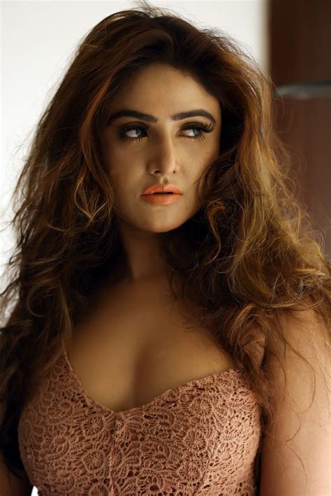 actress sony charishta latest spicy stunning photos