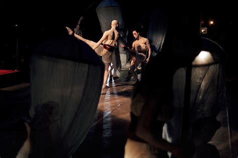 China Contemporary Dance Biennial Kicks Off With Emotions