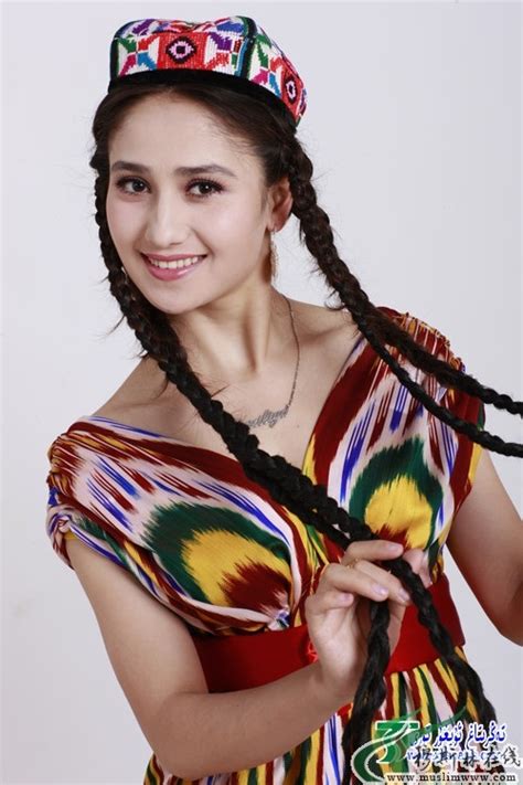 Top 18 Most Beautiful Uyghur Women Photo Gallery