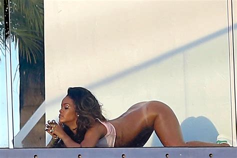 rihanna nude leaked pics and awesome slutty videos