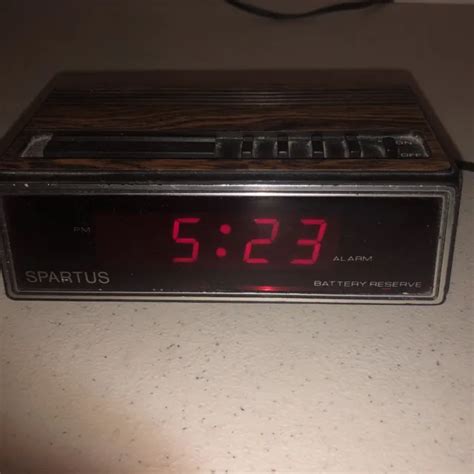 spartus digital alarm clock woodgrain model  electricbattery backup tested  picclick