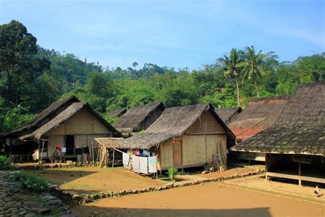 suku baduy bersinergi  alam menjaga aturan adat indonesia kaya