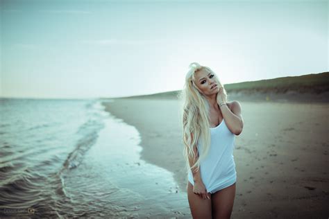 wallpaper sunlight white women model blonde sea sand dress